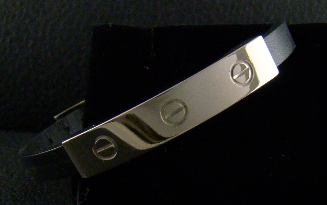 (image for) THE "CARTIER" WHITE GOLD LOVE BANGLE